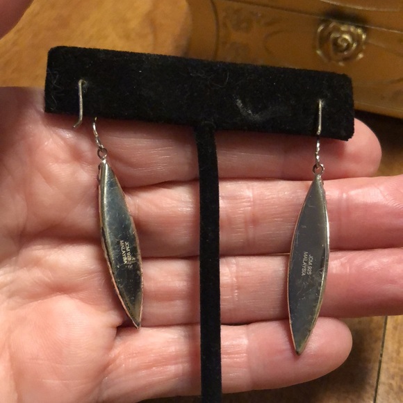 Beautiful pair of Swarovski Crystal 925 Silver Earrings from Malaysia - Picture 4 of 8